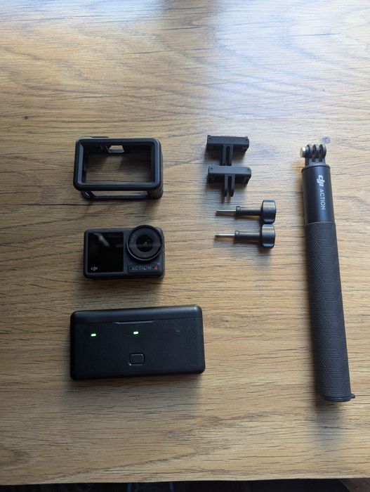 DJI osmo action 4 adventure combo