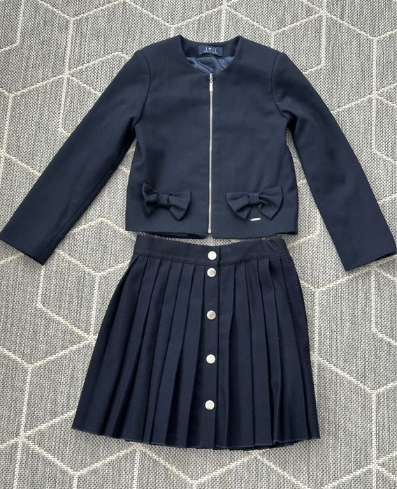 Продам школьную форму 134-140