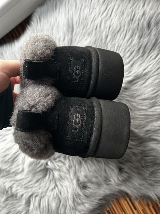 Czarne buty UGG