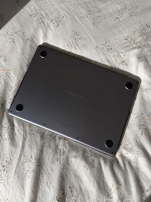 MacBook Pro 14” - M2 Pro 2023 / 32 GB RAM / 1TB SSD