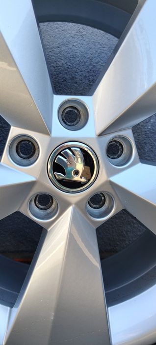 17 5x112 SKODA oryginalne jak Nowe