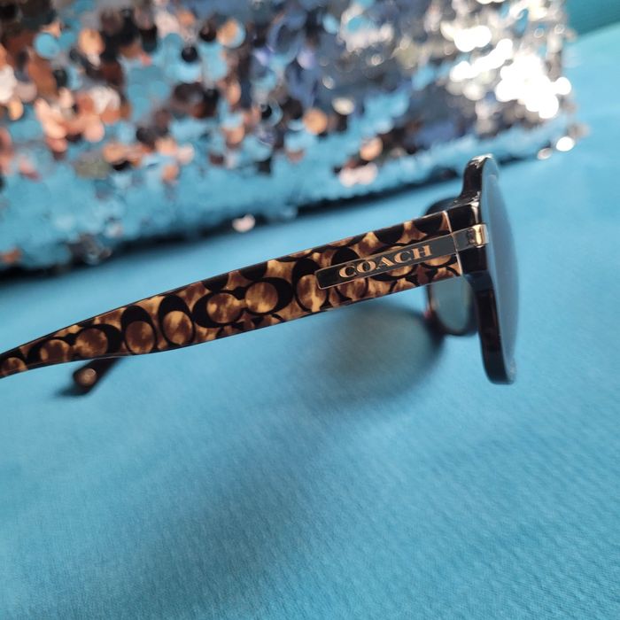 Okulary przeciwsłoneczne Coach z polaryzacją