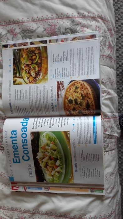 Livro de culinária Mulher Moderna encadernado