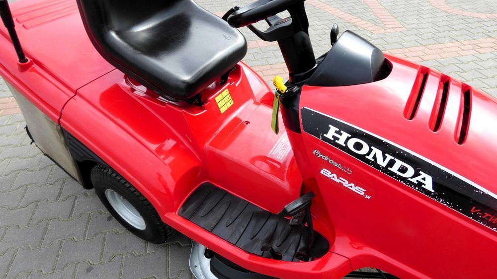 Traktorek kosiarka HONDA 2315 2 Cylindry (180502.6) - Baras