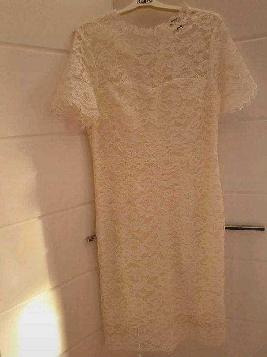 Sukienka koronkowa midi ecru