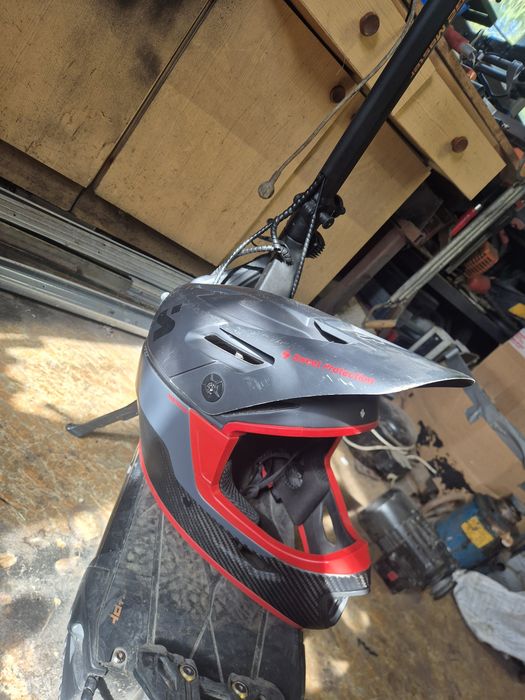 Kask Full face SWEET PROTECTION carbon