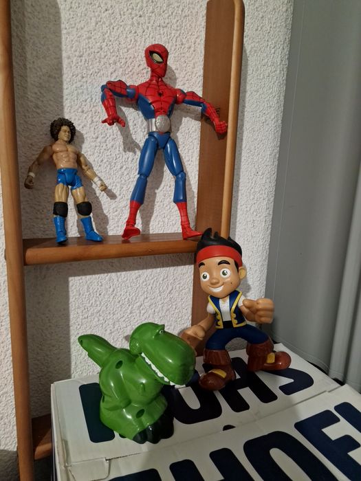 Various Action Figures64740760353793120