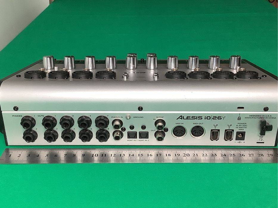 Alesis IO26 аудіо інтерфейс для Apple Mac Mini/PC