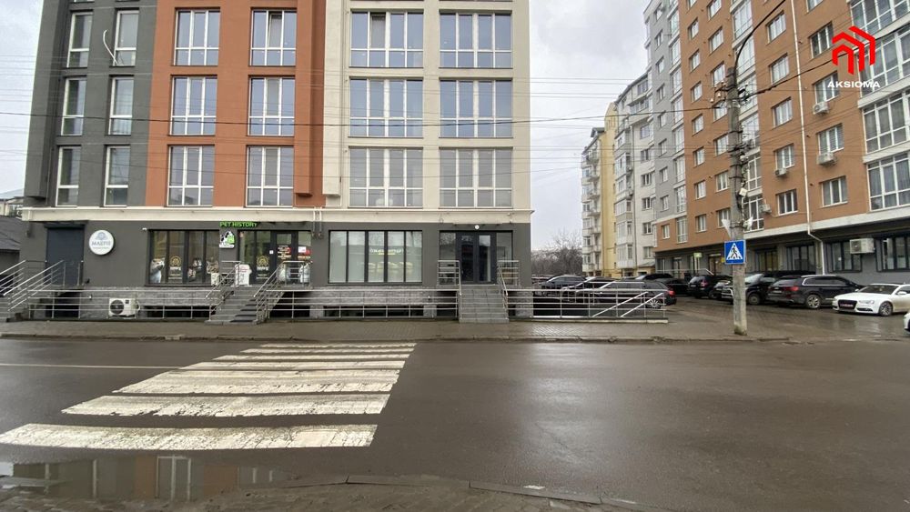 Продаж комерційного приміщення в обжитому мікрорайоні