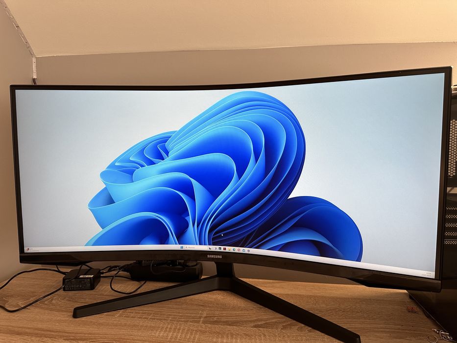 Monitor samsung odyssey g5 34’’ 165Hz