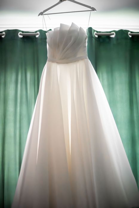 Delikatna suknia ślubna