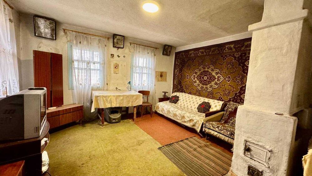 Продам будинок з великою ділянкою в Слободі Дашковецька