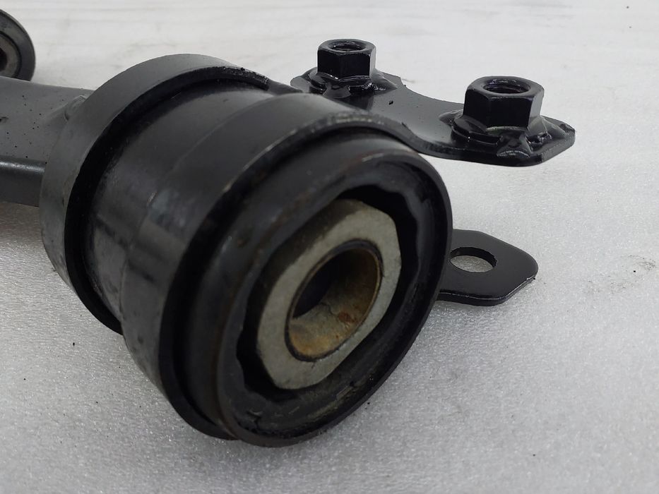 Braço de suspensão frente esquerdo VOLVO C30