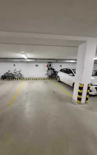 Miejsce Parkingowe / garaż podziemny /  - os. Projektant ul Żmigrodzka