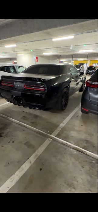 Продам Dodge Challenger 3,6л