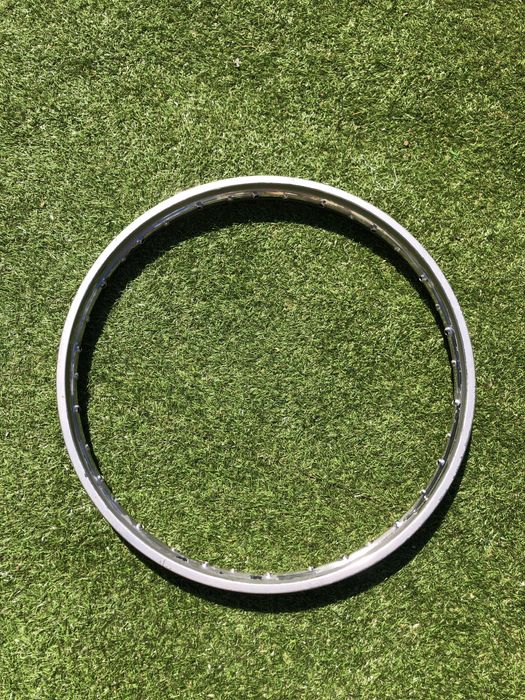 aro 21x1.40 com pneu