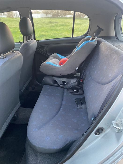 Toyota Yaris - económico e fiável