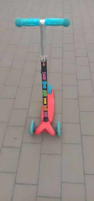 Продам дитячий самокат.