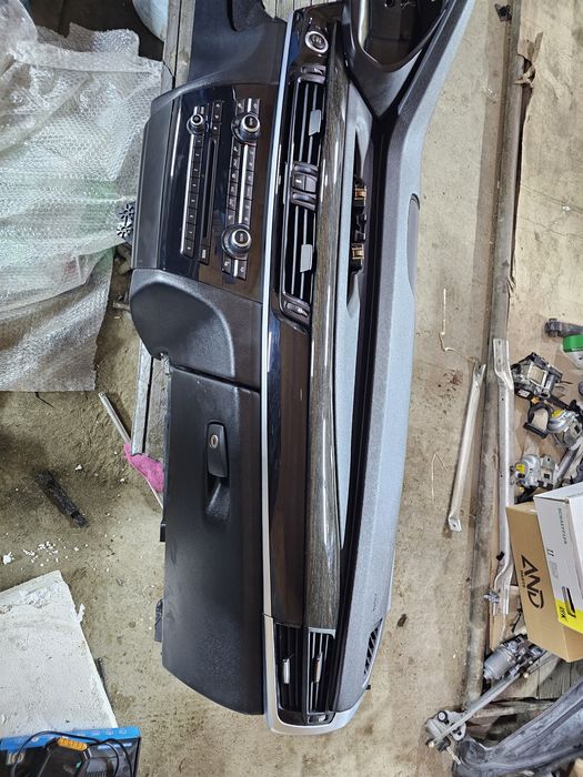 Торпеда/ панель BMW X5 F15