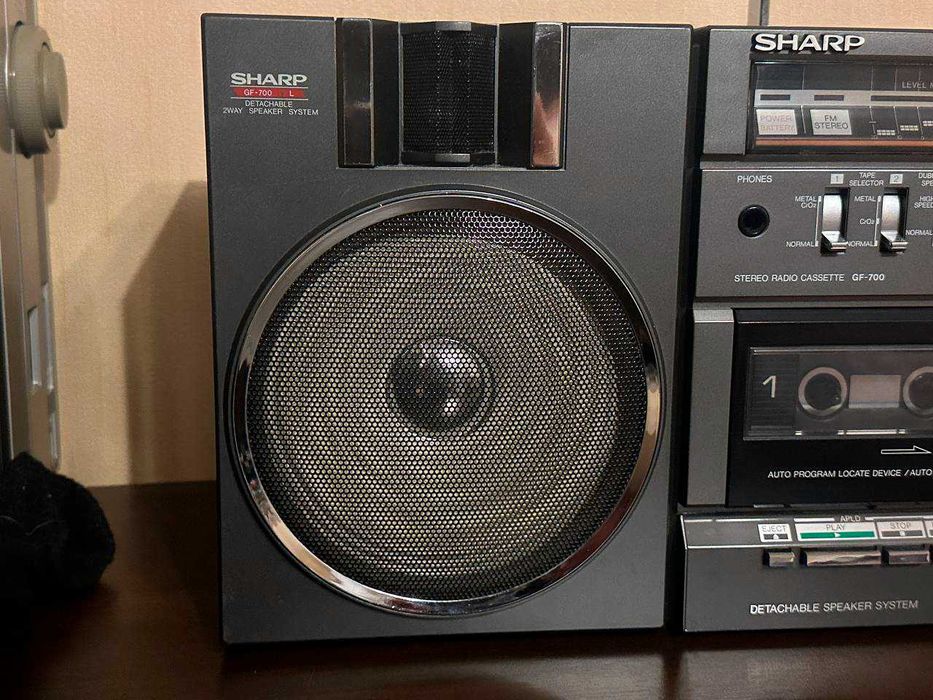 Магнитолы Sharp GF-700, Sharp QT-77