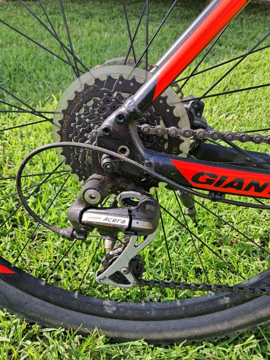 Bicicleta GIANT em alumínio
