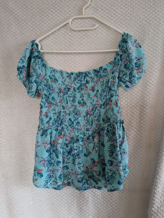 100% wiskoza. Bluzka Hiszpanka w kwiaty. Esprit. rozmiar L/XL