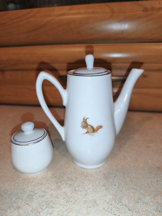 Porcelanowy zestaw dla lalek