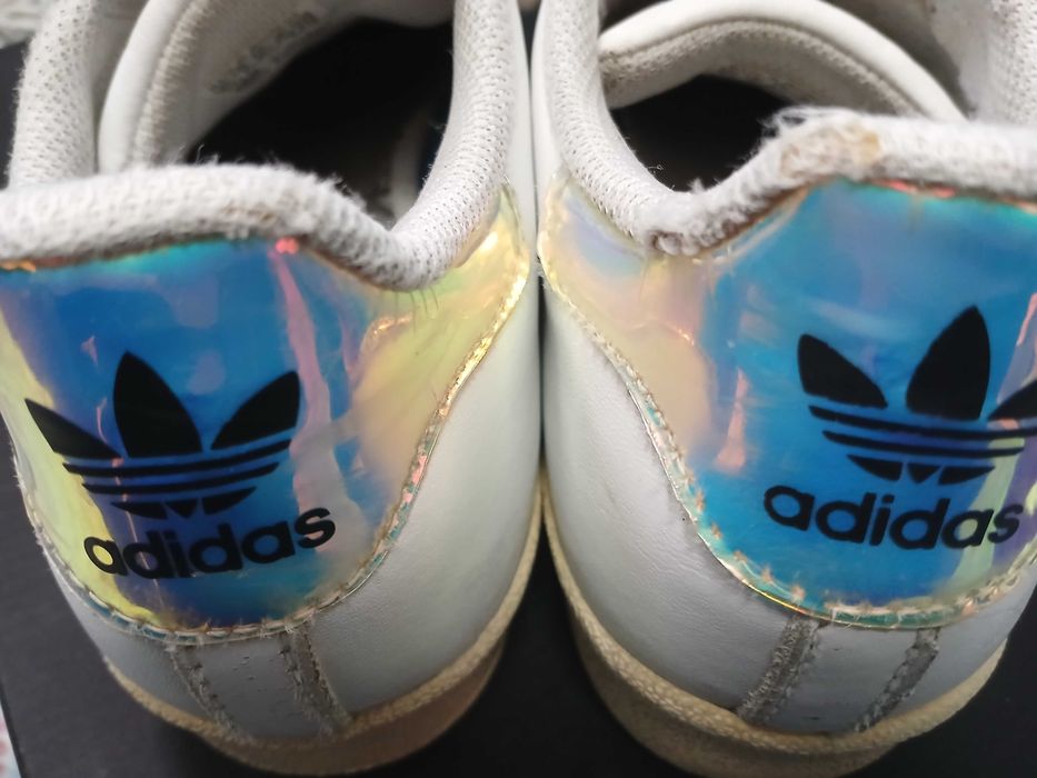 Sapatilhas Adidas Originals Superstar unissexo branco/iridiscente -35½