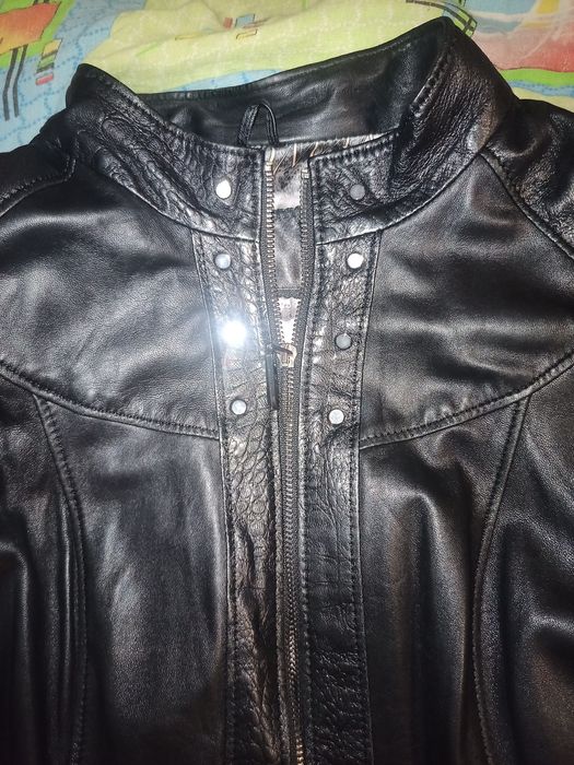 Продаю кожаную куртку