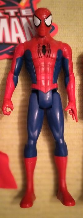 4 Figuras Marvel da Hasbro
Thor, Spider-Man, Homem de Ferro (Iron Man) e Spyder-Knight (Cavaleiro Aranha) da linha Marvel Avengers Titan Hero