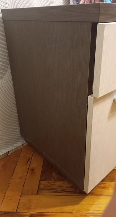 Тумба прикроватная