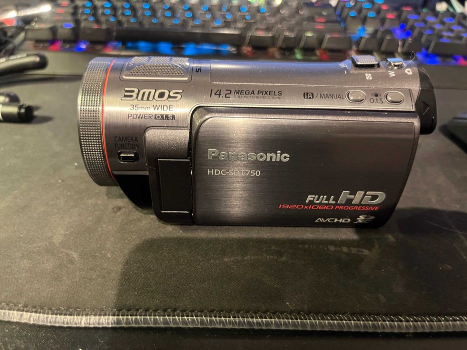 Kamera 3D Panasonic SDT 750 zestaw