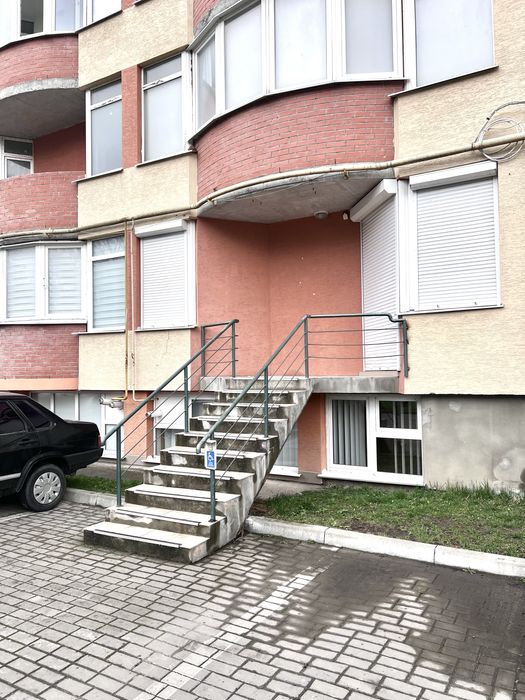 Продаж комерційного приміщення на Бамі