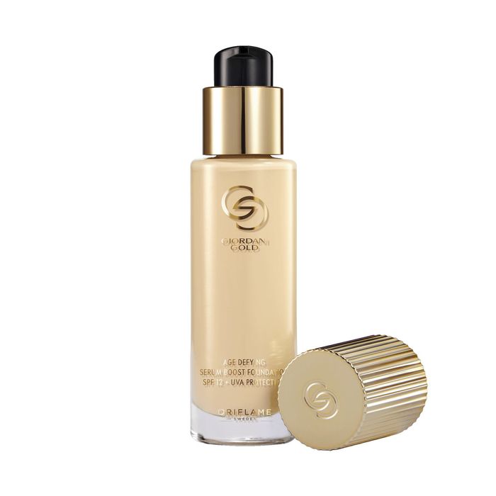 Podkład odmładzający na bazie serum Giordani Gold SPF12