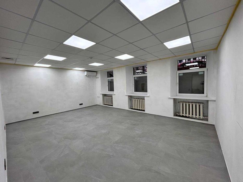 Продаж нежитлового приміщення 170 кв.м. центр, вул. Володимирська, 6