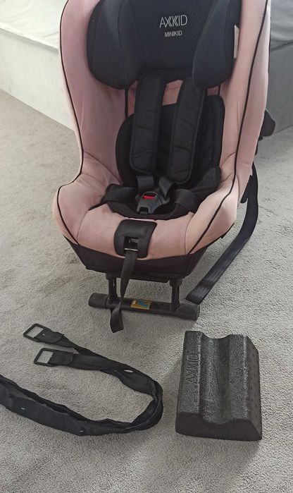 Fotelik samochodowy axkid minikid 2.0