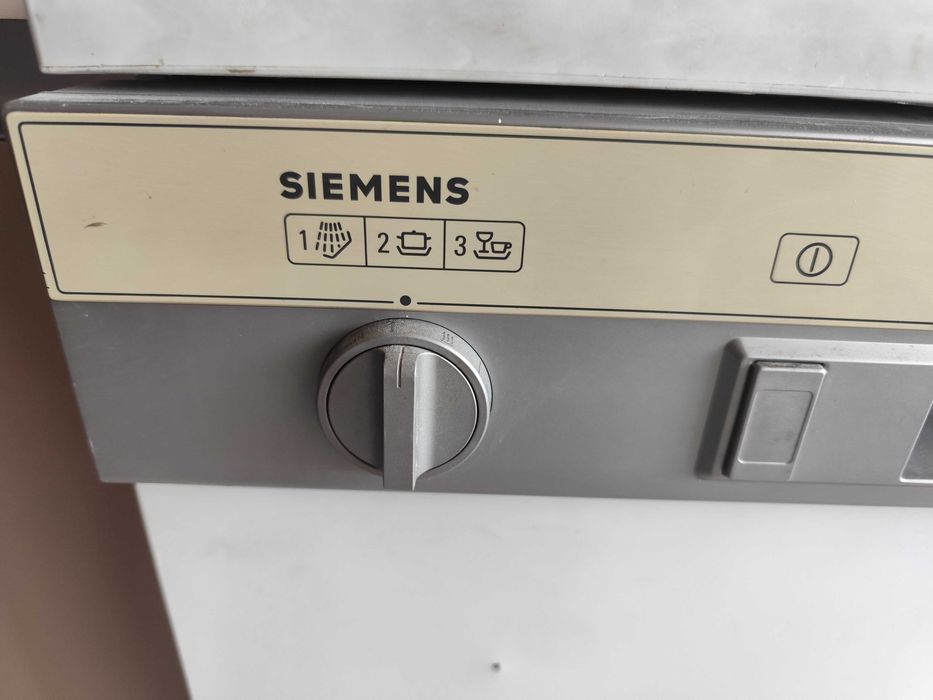 Máquina de lavar Loiça semi-encastre - Siemens / Lady 130
