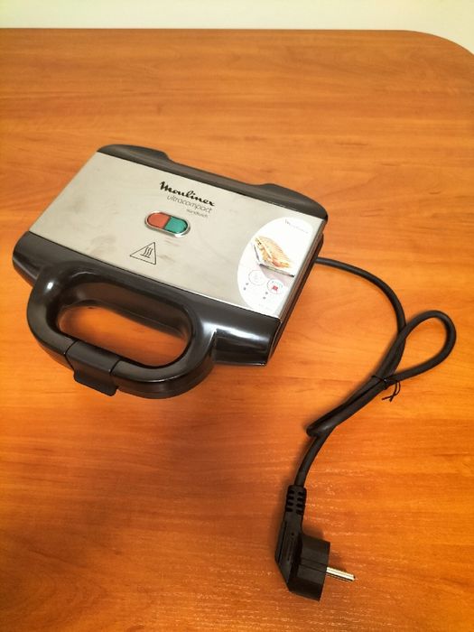 MOULINEX  Ultracompact Non-Stick Sandwich Toaster