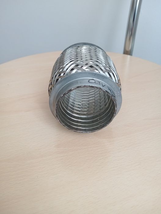 Łacznik elastyczny tlumika