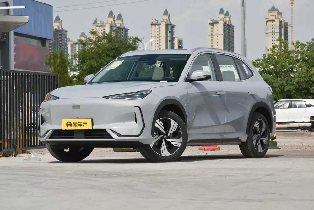 Електричний кросовер GEELY EX5 .  AUTOCHINA  Кривий Ріг .