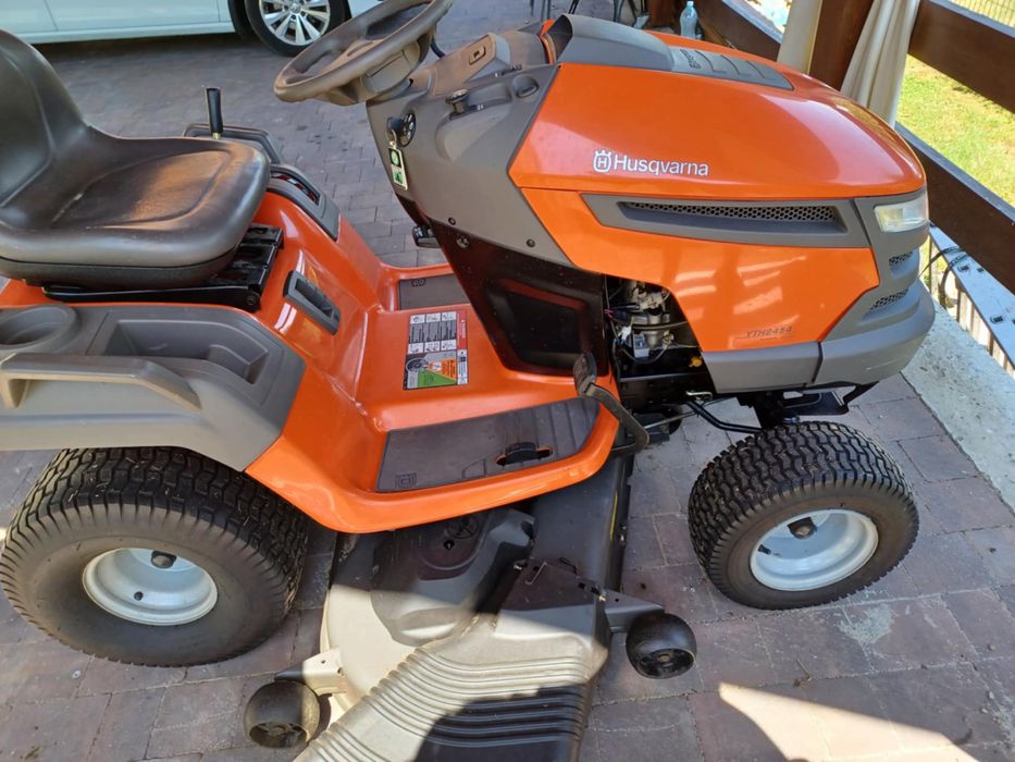 Traktorek Kosiarka Husqvarna YTH2425 24KM, 2 cylindry, pompa oleju