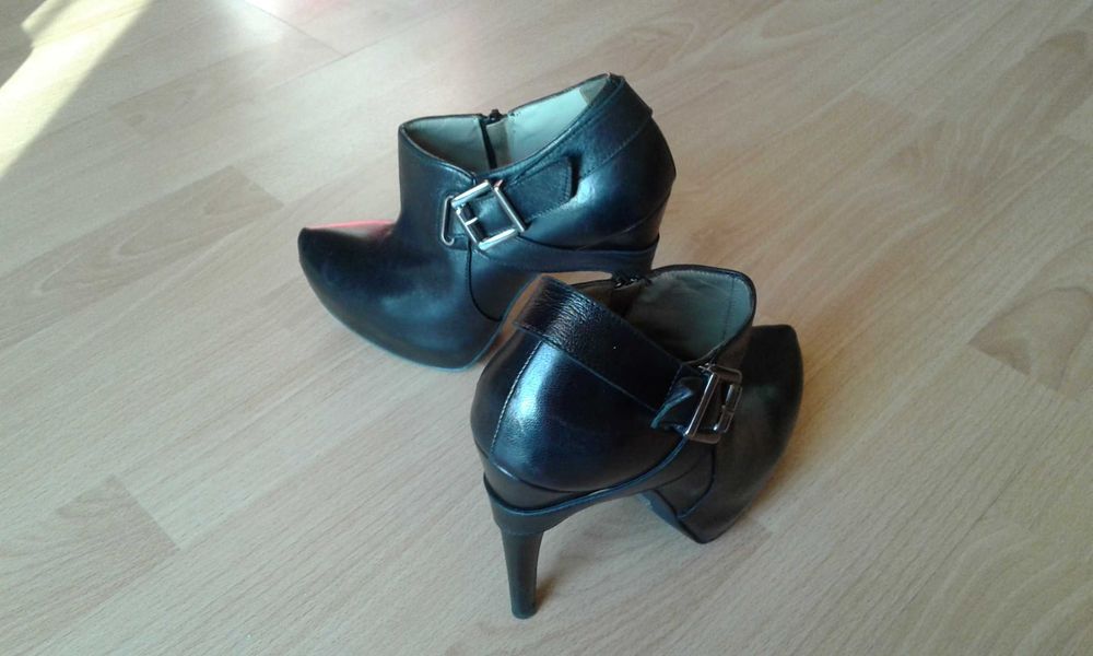 Czarne botki Simple rozm. 37