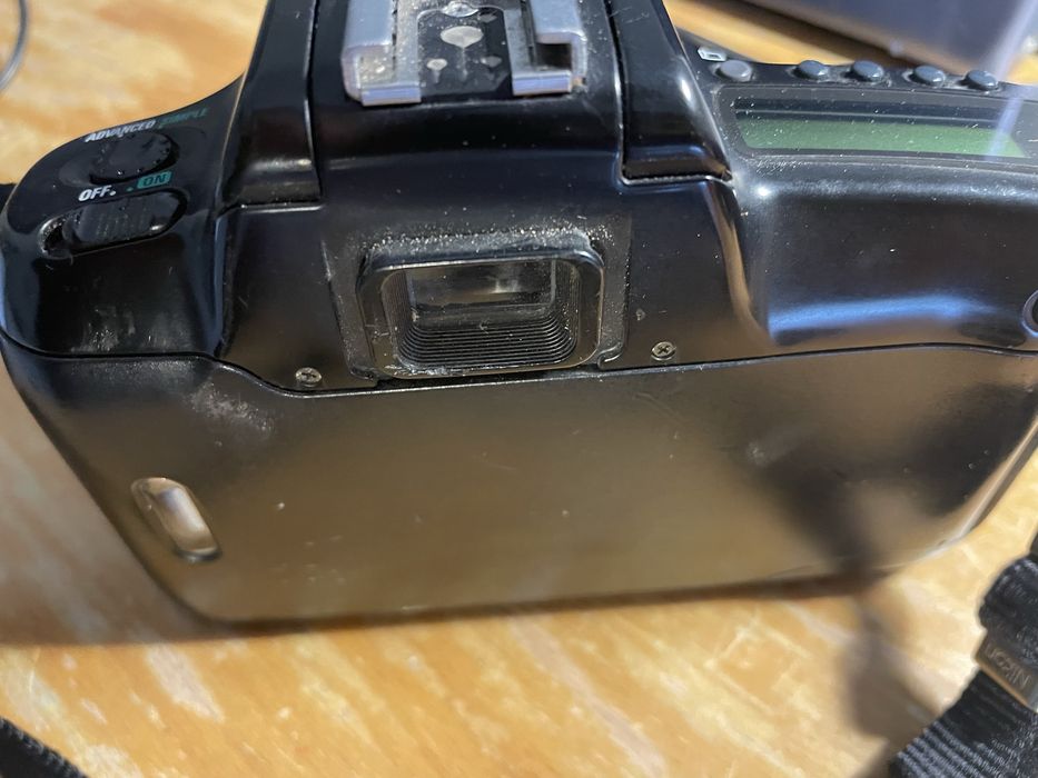 Nikon F50 com lente