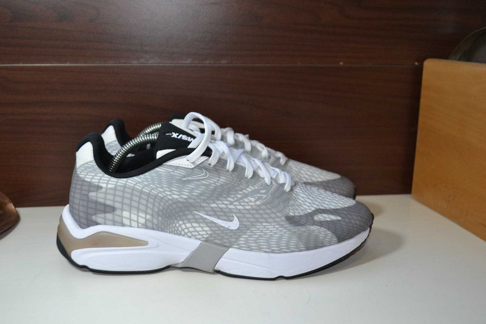 nike ghoswift 44.5р кроссовки оригинал