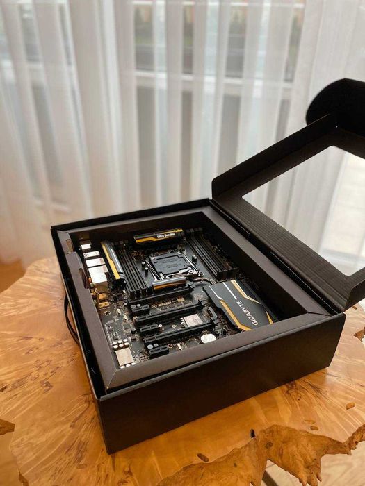 ТОП! Нові! Материнські плати Gigabyte GA-X99-UD5 WIFI lga 2011-3