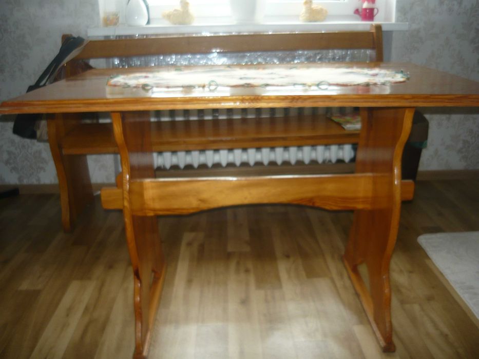 Sprzedam stół drewniany z ławą