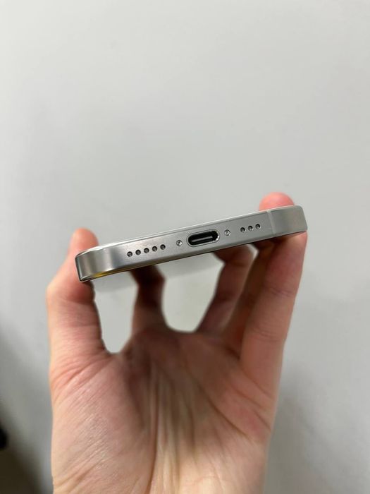 IPhone 16 pro [256] White