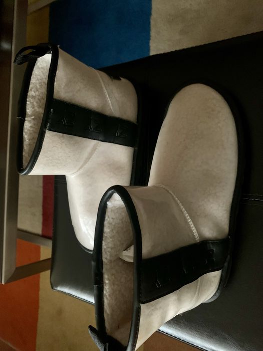 Botas para chuva e tempo frio novas