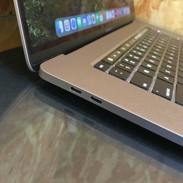 MacBook Pro 16, Processador i9, 500GB SSD, 16GB RAM, GARANTIA