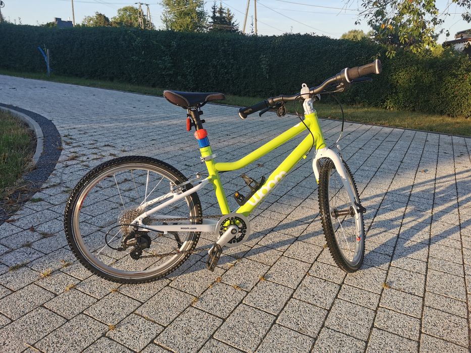 Rower dzieciecy woom 4 lizard lime ze stopką i uchwytem na bidon